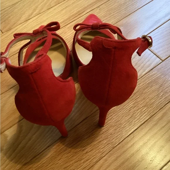 Red Leather Shoes, Pointy toe, bow, adjustable strap, size 6, fits like 6.5-7 - Picture 9 of 14